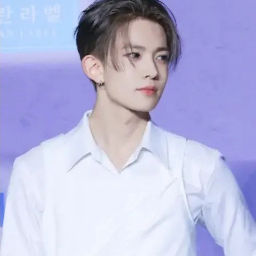 에반 최근 활동샷