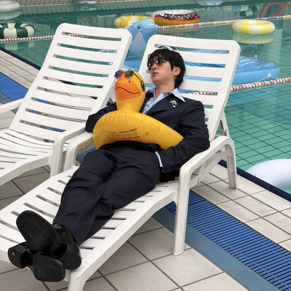 Foto aktivitas terbaru Jin (BTS)