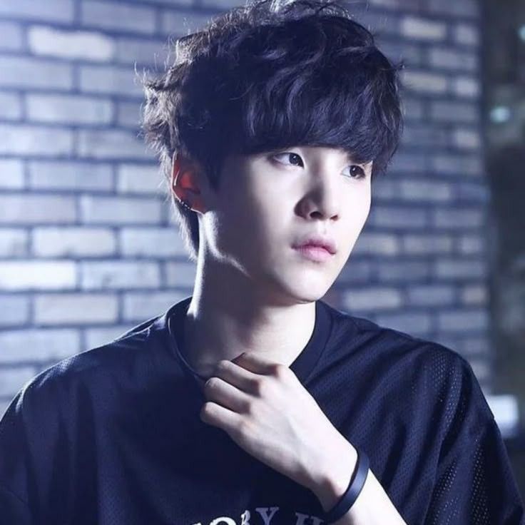 SUGA (BTS)の最新写真