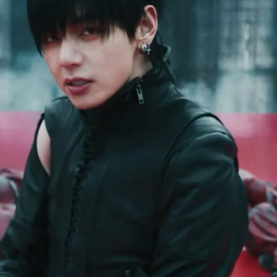 Foto aktivitas terbaru V (BTS)