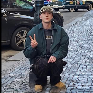 Latest photo of Lee Junyoung