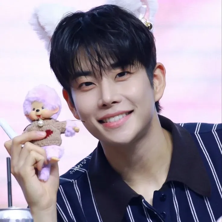 Latest photo of MJ (ASTRO)