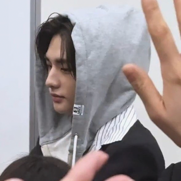 Latest photo of Hyunjin (Stray Kids)