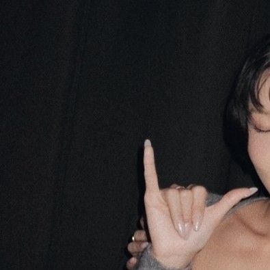 Recent activity shot of Hwasa (MAMAMOO)