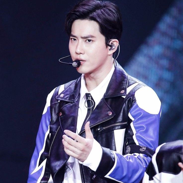 수호 (EXO)의 비하인드 컷