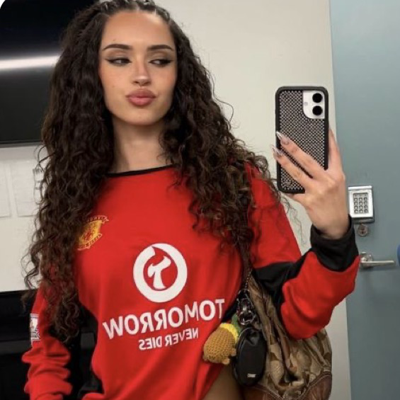 A moment captured by KATSEYE's fan