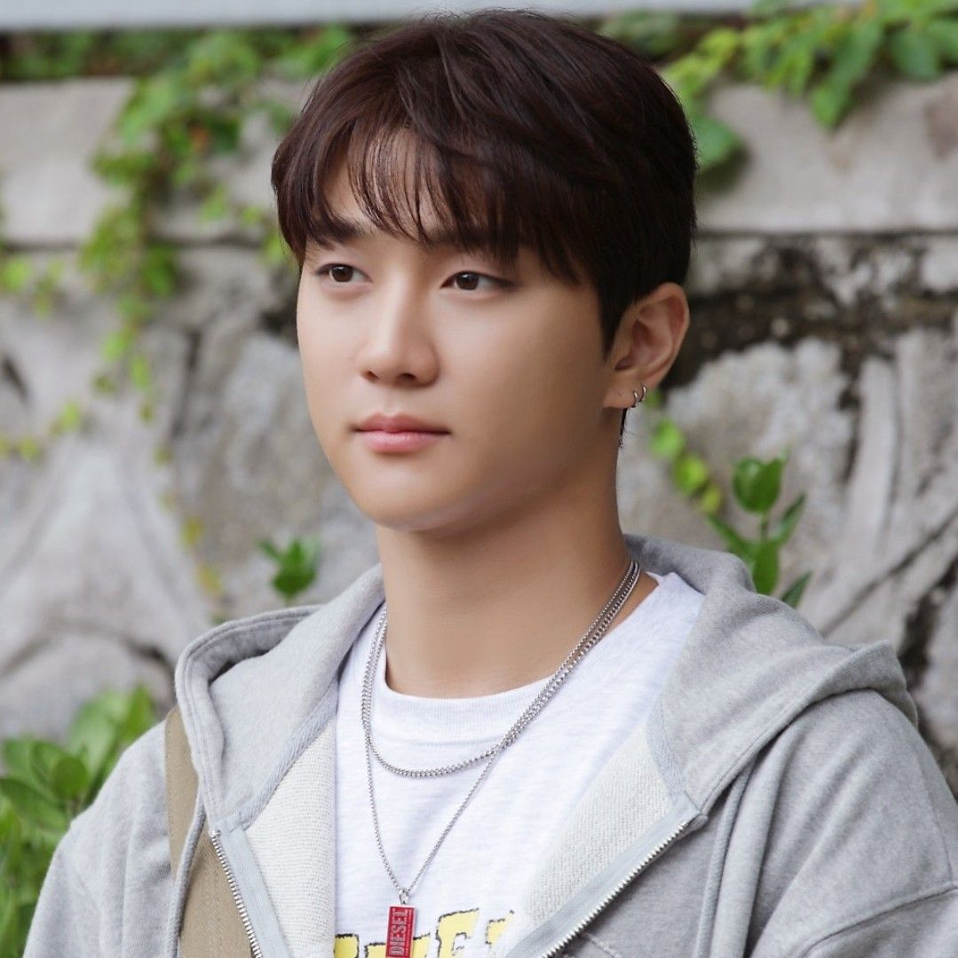 Recent activity shot of Hong Joochan (GoldenChild)