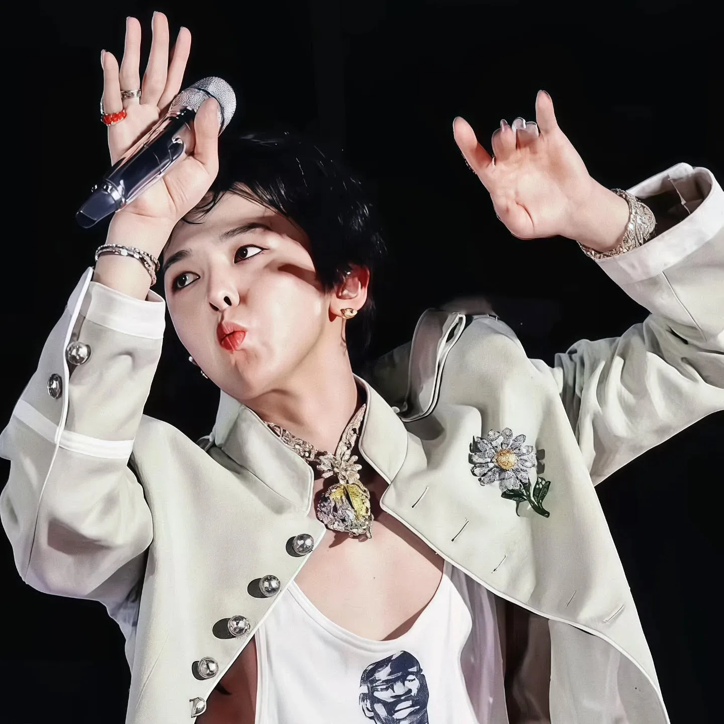 A moment captured by G-DRAGON (BIGBANG)'s fan