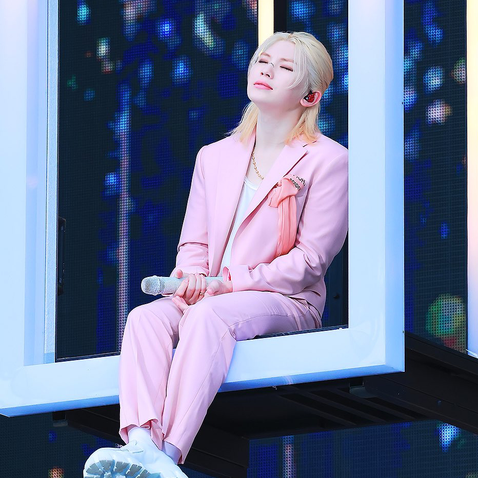 Behind-the-scenes cut of Woozi (SEVENTEEN)