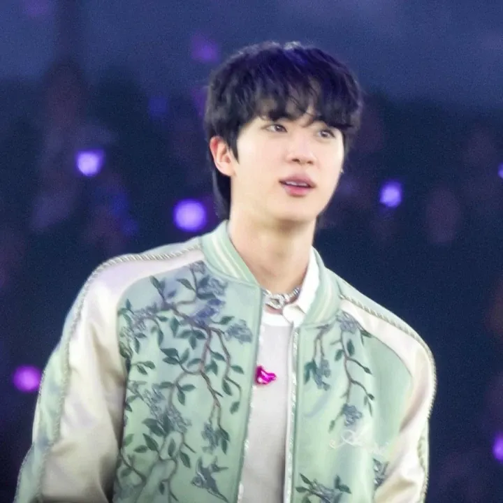 진 (방탄소년단)의 비하인드 컷