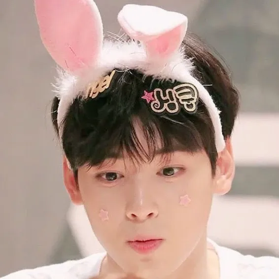 Recent activity shot of Eunwoo (ASTRO)
