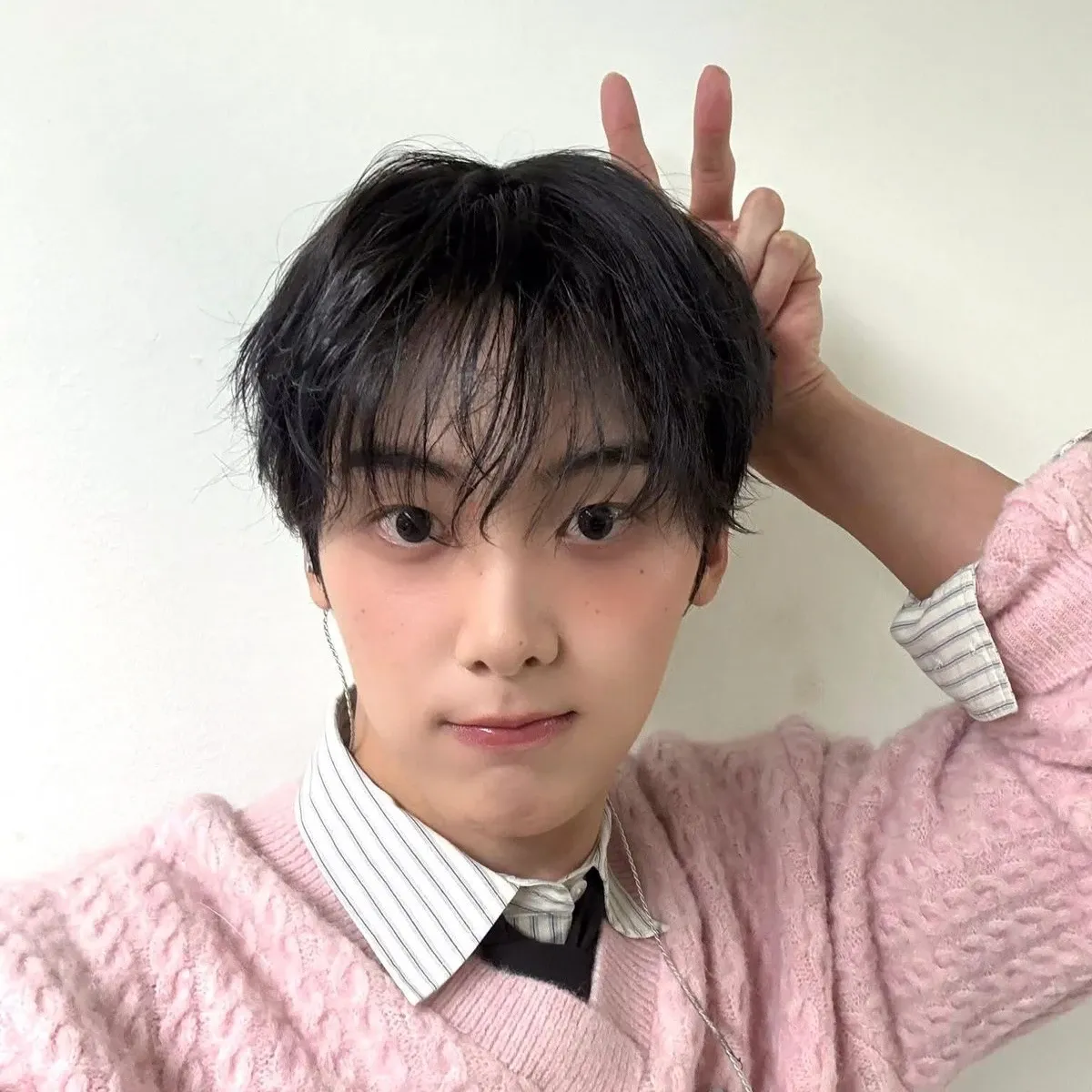 Behind-the-scenes cut of Sanha (ASTRO)