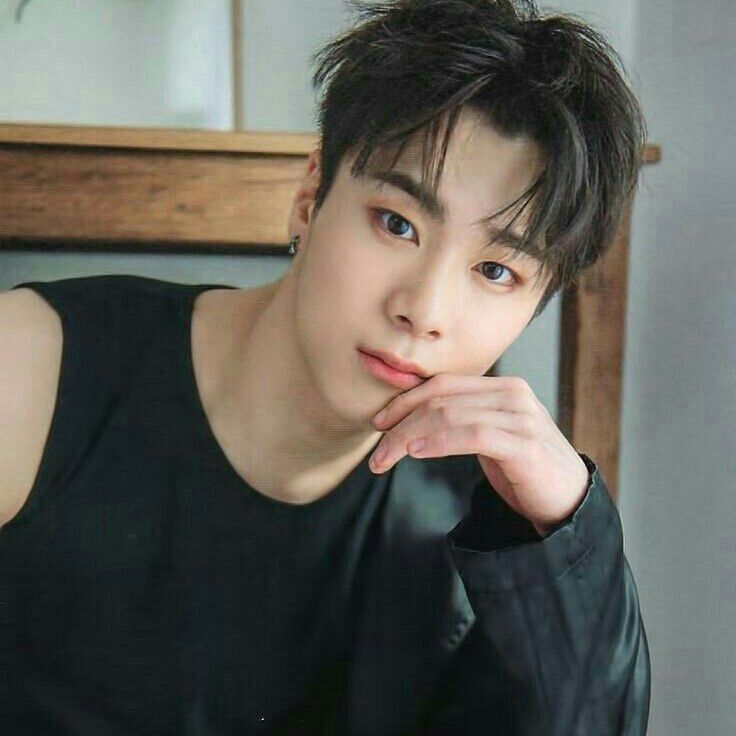 Behind-the-scenes cut of Moonbin (ASTRO)