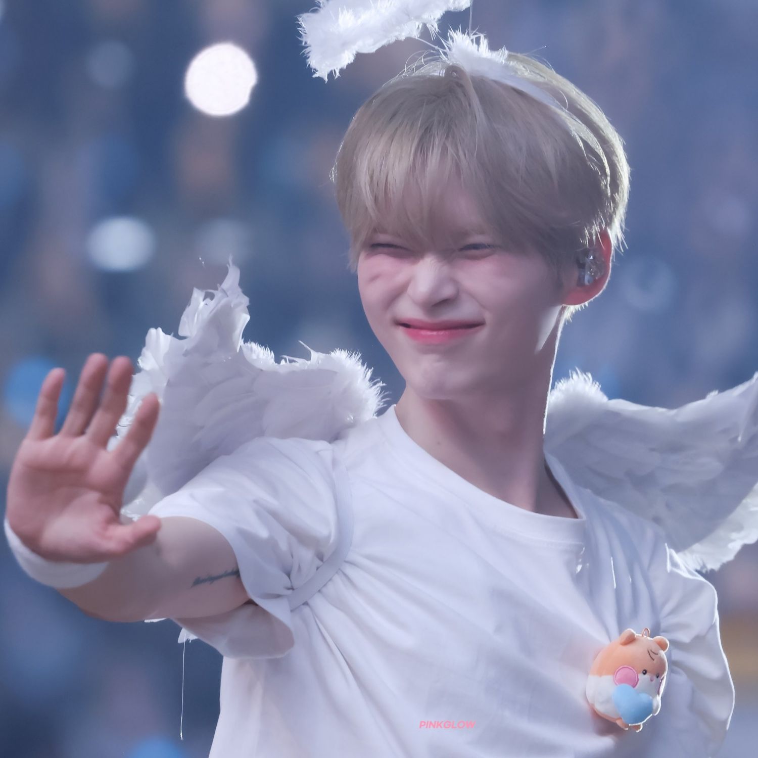 A moment captured by Sung Hanbin (ZEROBASEONE)'s fan