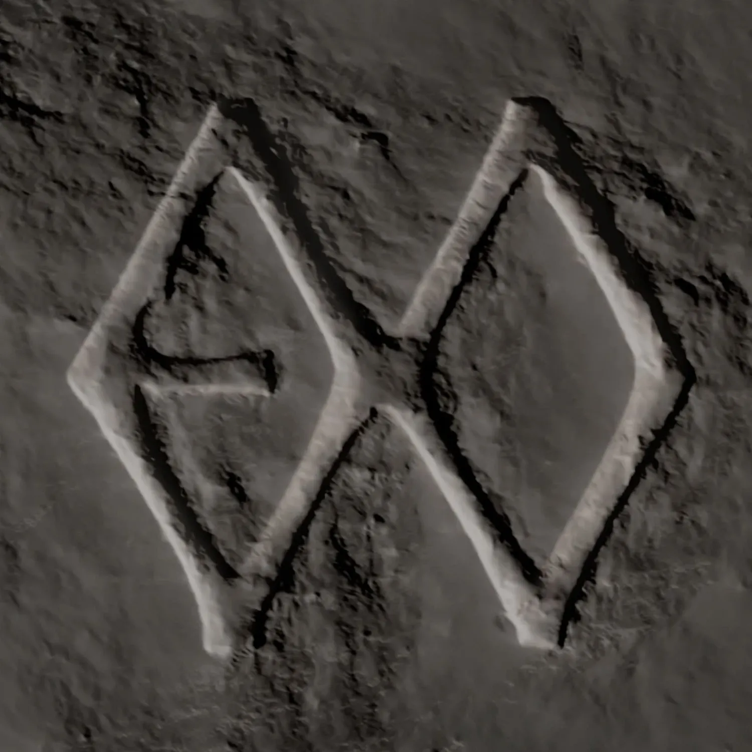 Behind-the-scenes cut of EXO