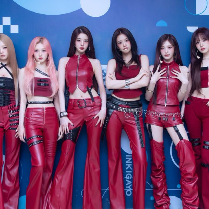 A moment captured by IVE's fan