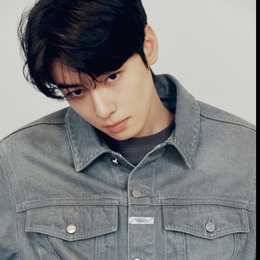 Recent activity shot of Eunwoo (ASTRO)