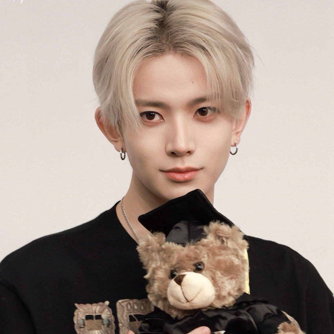 희승 (ENHYPEN) 최근 활동샷