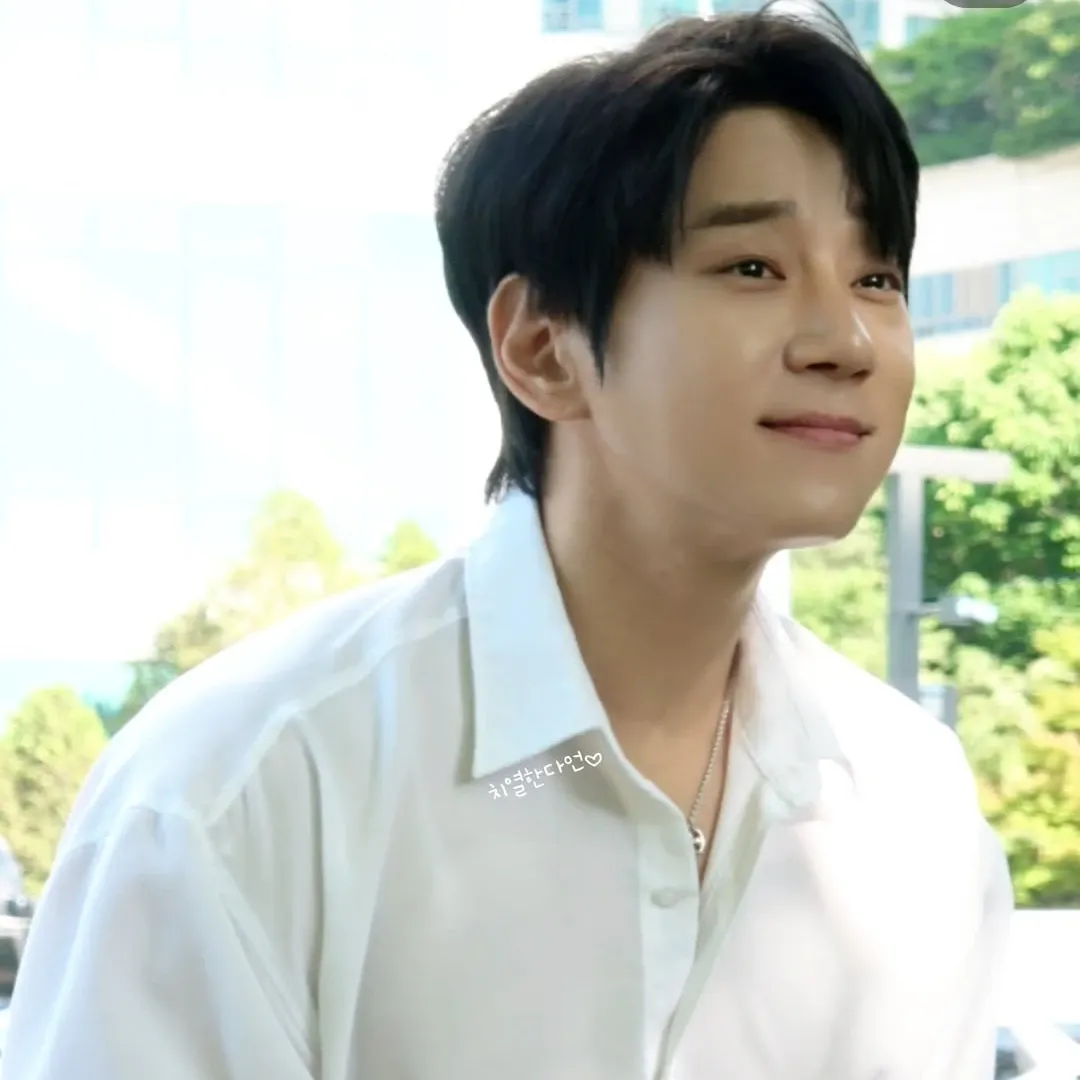 Foto terbaru Hwang Chiyeol