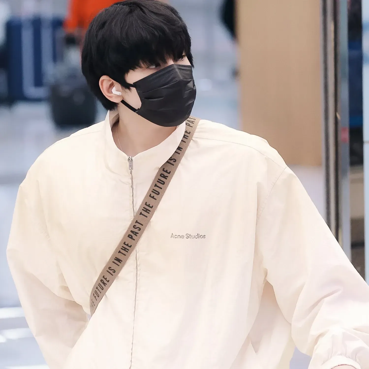 Recent activity shot of Wonwoo (SEVENTEEN)