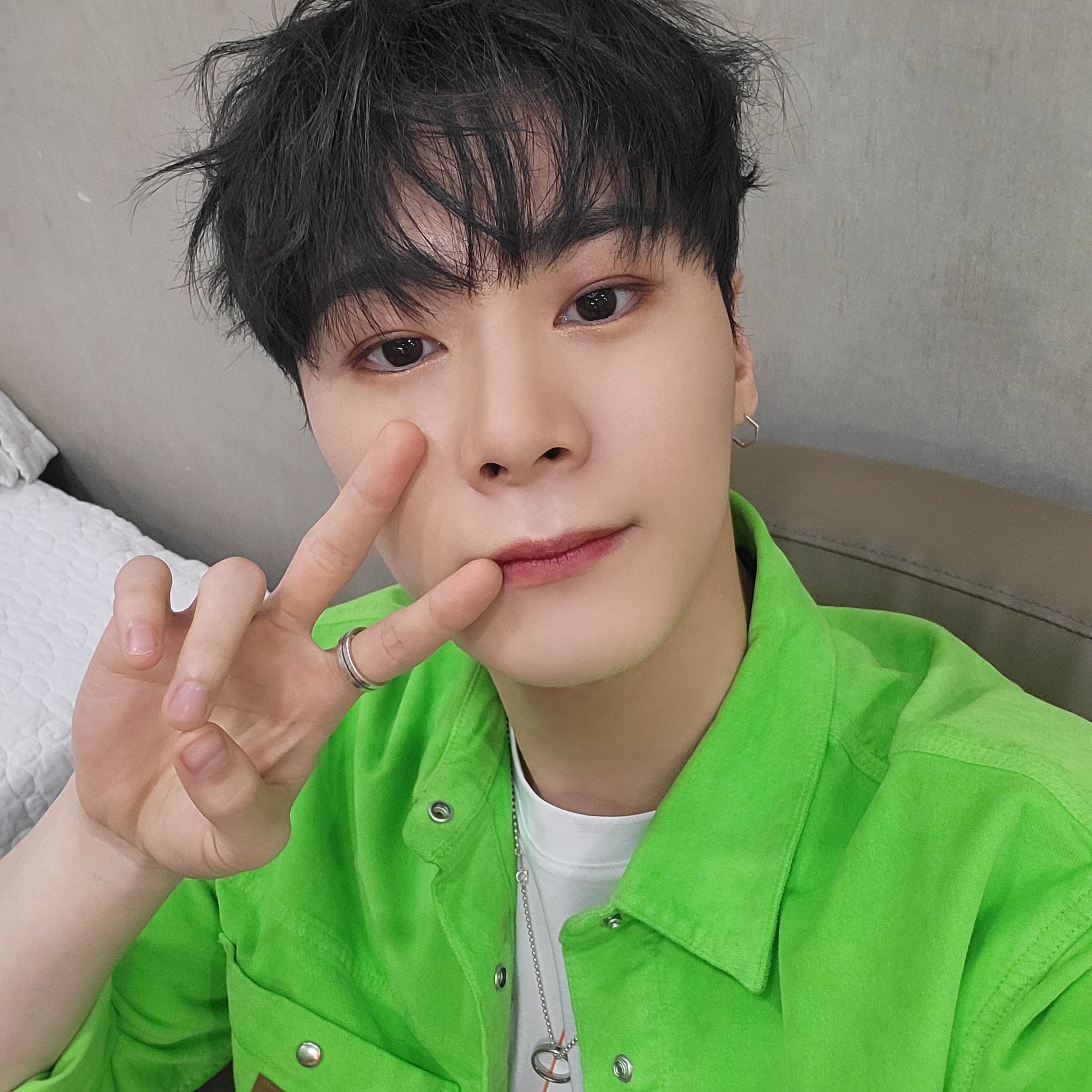 Latest photo of Moonbin (ASTRO)