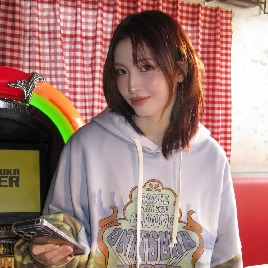 モモ (TWICE)の最新写真