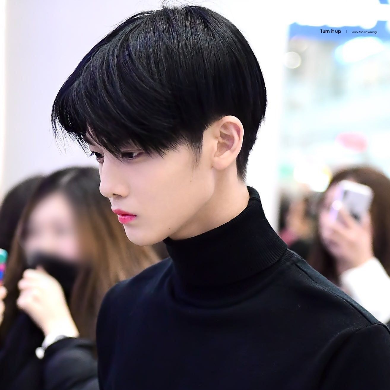 A moment captured by Bae Jinyoung's fan