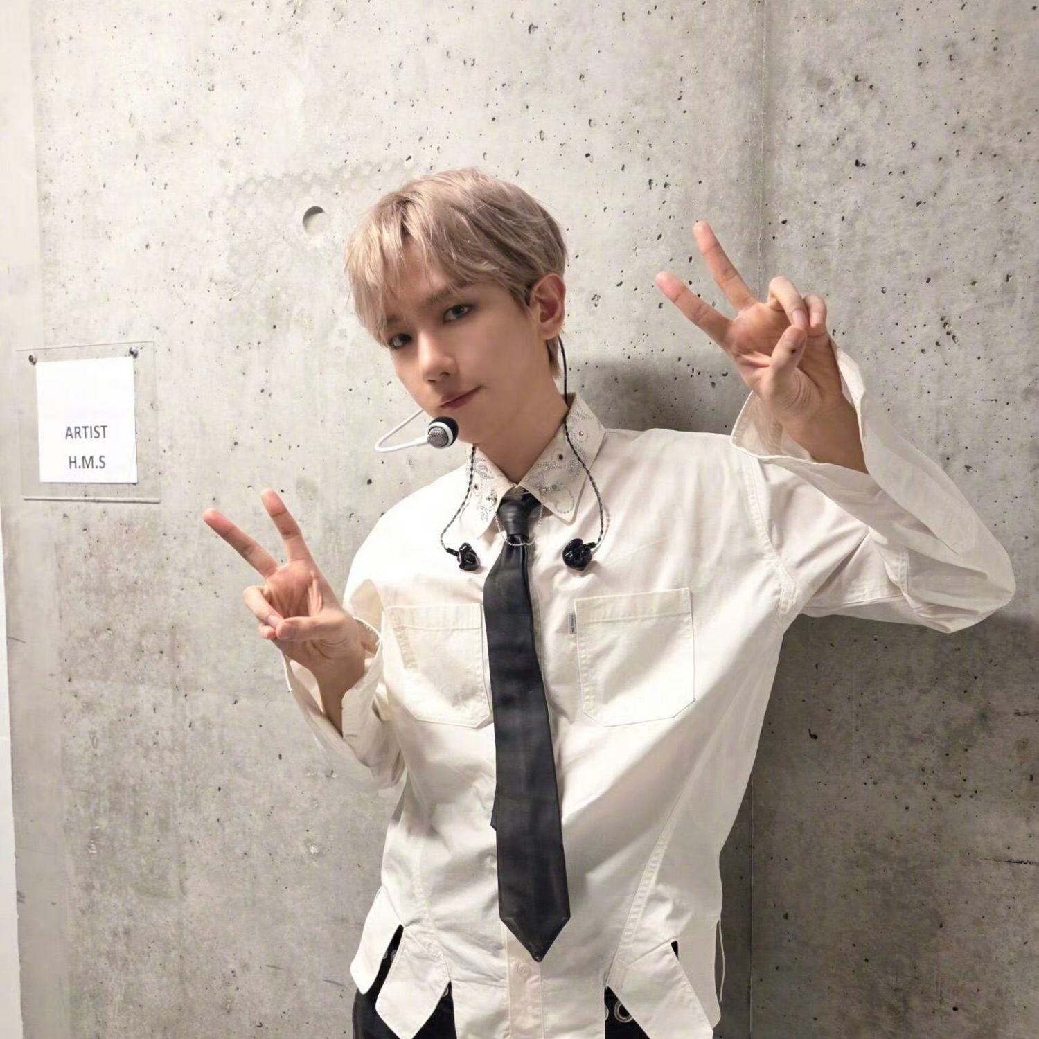 백현 (EXO)의 최신 사진