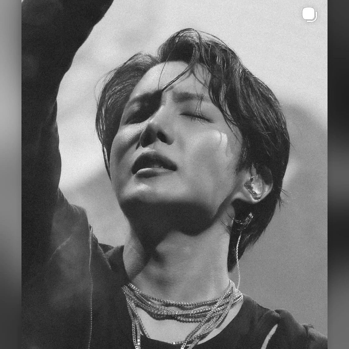 제이홉 (방탄소년단)의 최신 사진