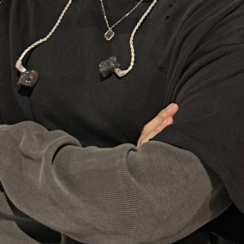 Behind-the-scenes cut of Board