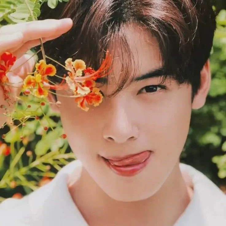 Recent activity shot of Eunwoo (ASTRO)