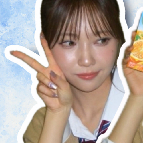 Latest photo of Mayuka (NiziU)