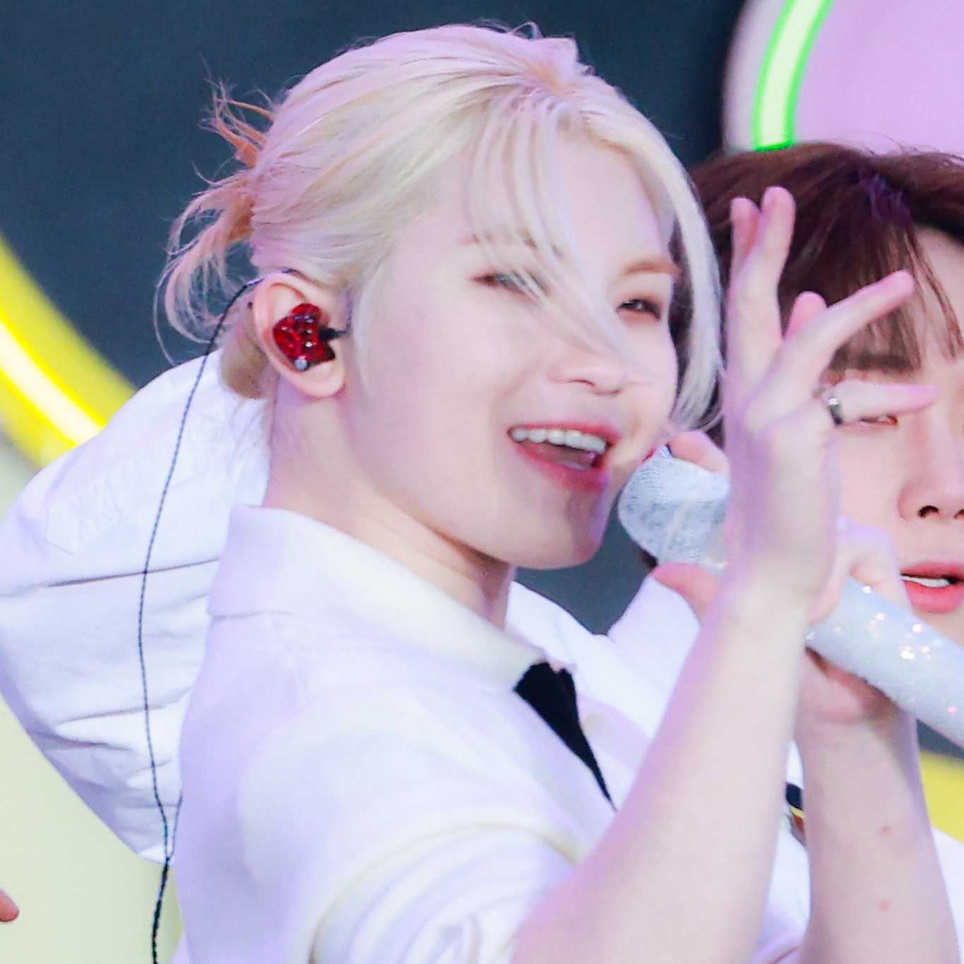 Woozi (SEVENTEEN)的幕後花絮