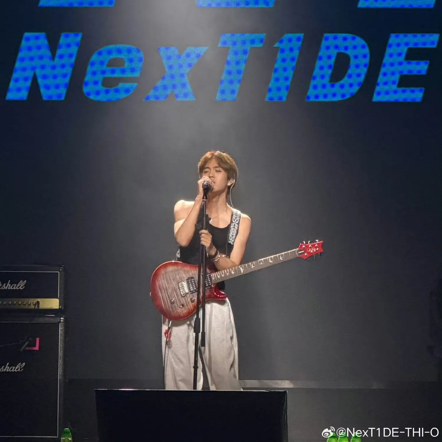 A moment captured by THI-O (NexT1DE)'s fan