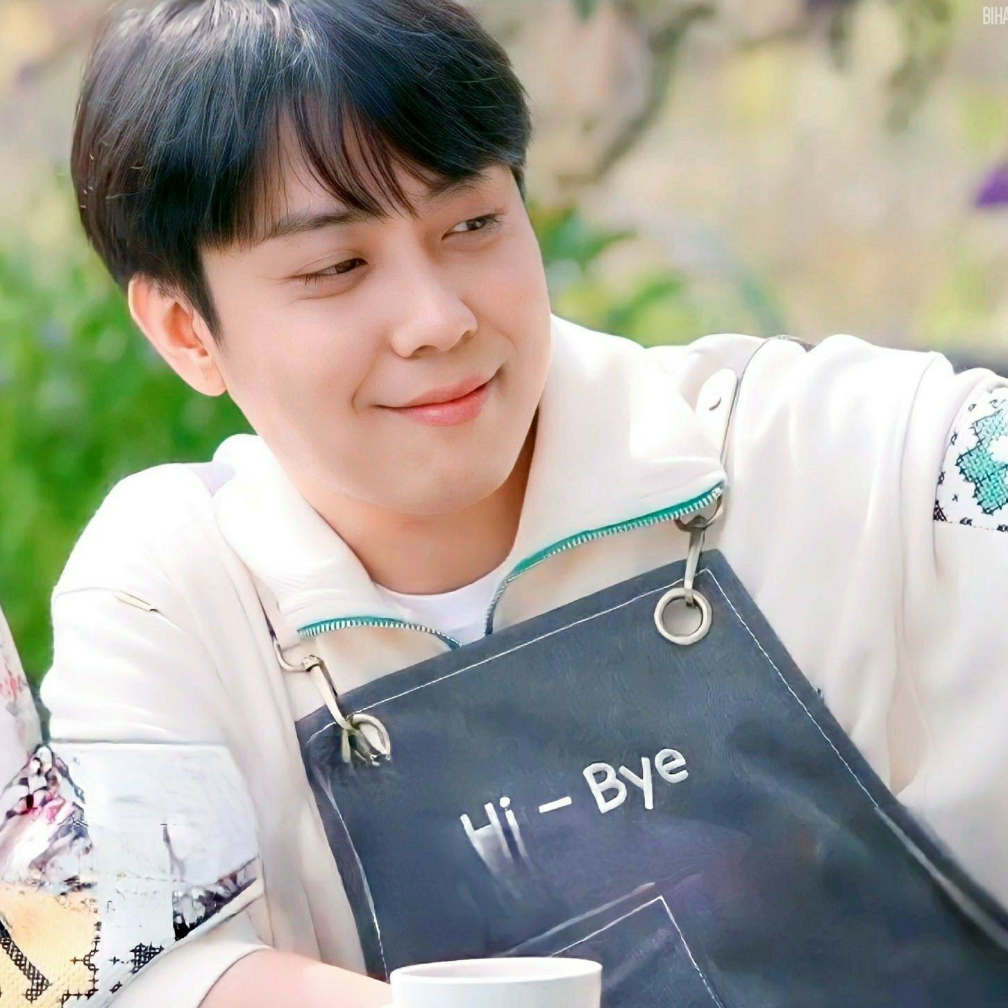 A moment captured by Eun Jiwon (SECHSKIES)'s fan