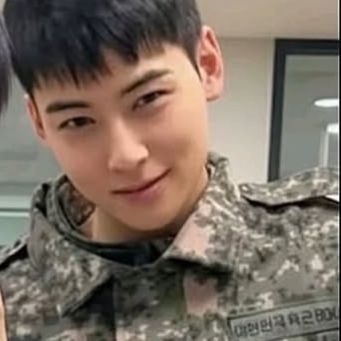 A moment captured by Secret Garden's fan