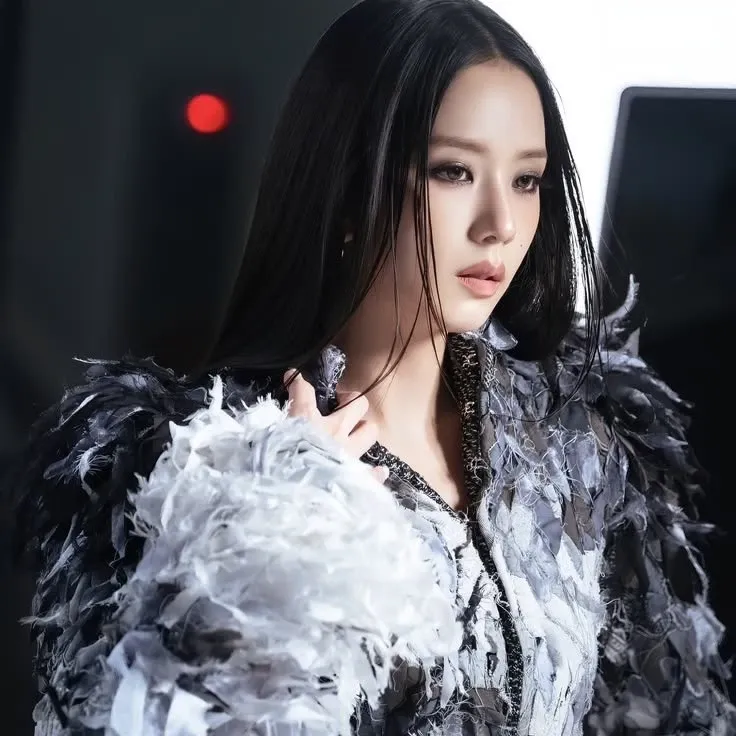 Behind-the-scenes cut of Jisoo (BLACKPINK)