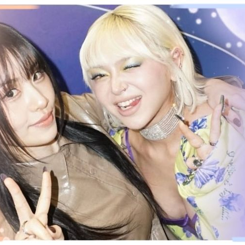 A moment captured by AleXa's fan