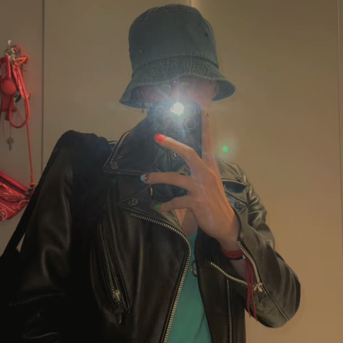 A moment captured by G-DRAGON (BIGBANG)'s fan