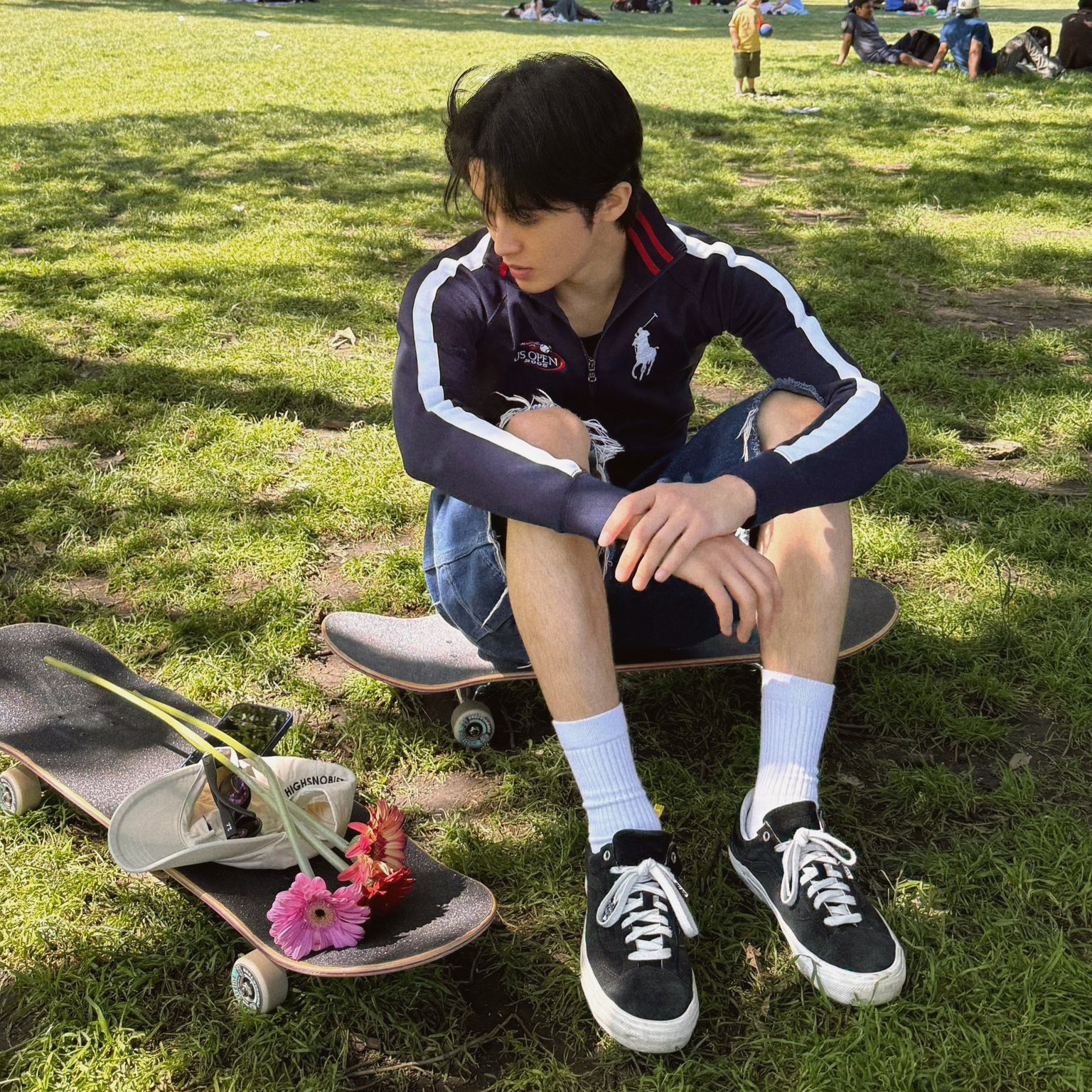 Behind-the-scenes cut of Mark