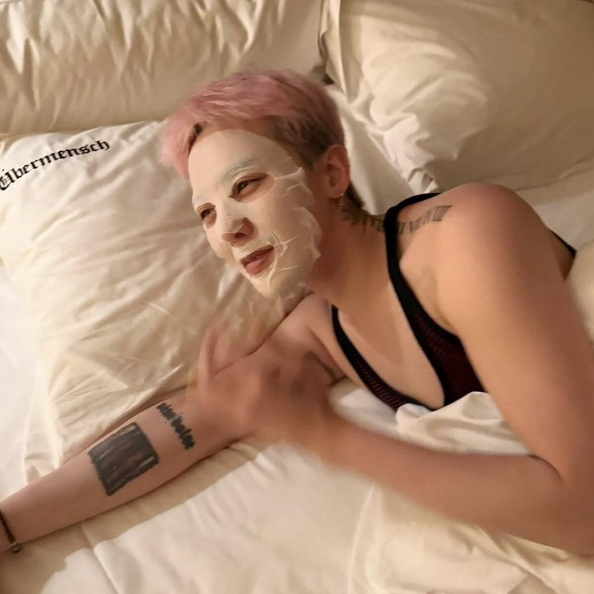 Recent activity shot of G-DRAGON (BIGBANG)