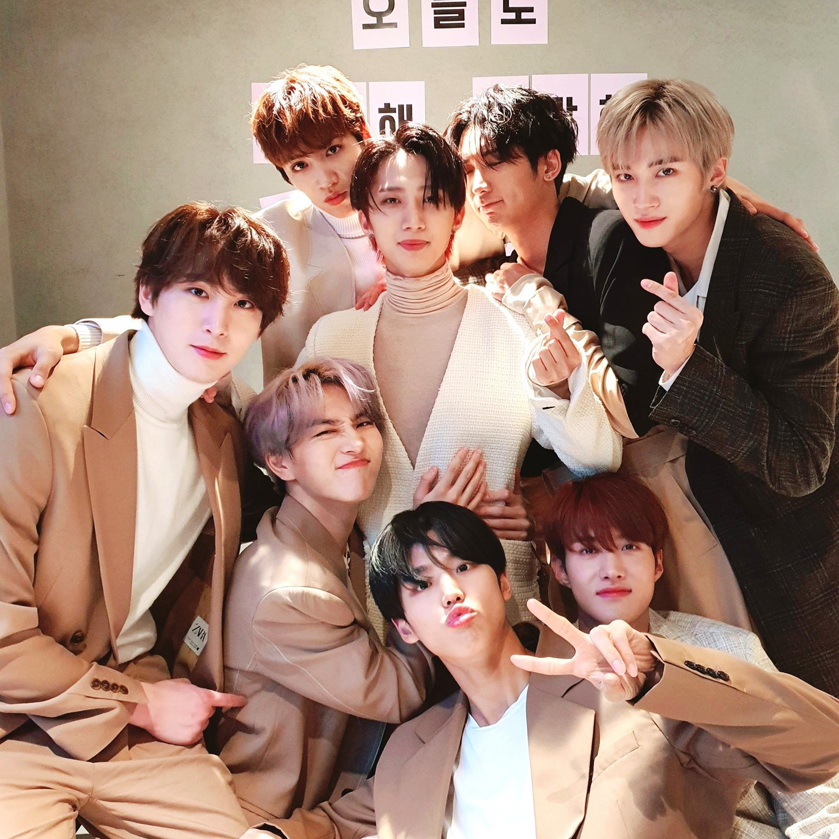 Behind-the-scenes cut of PENTAGON