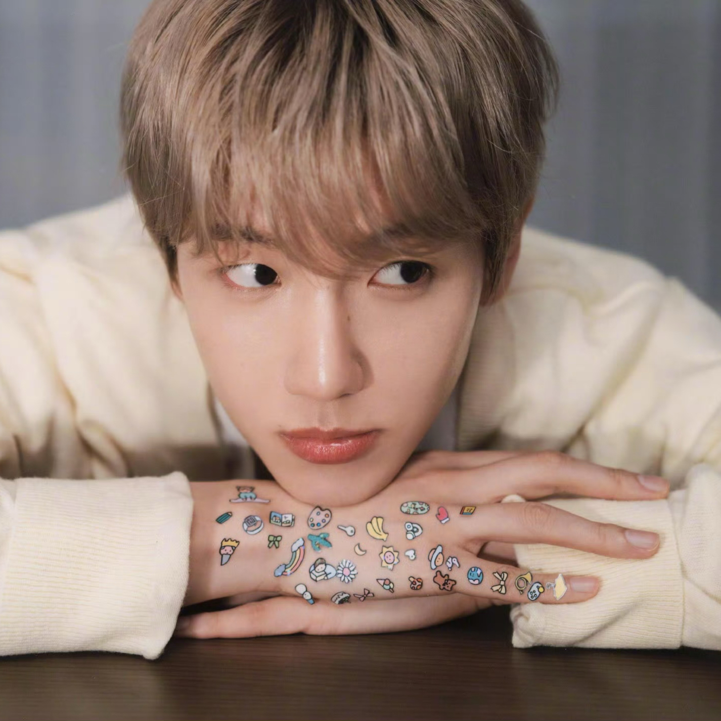 伯賢 (EXO)的幕後花絮