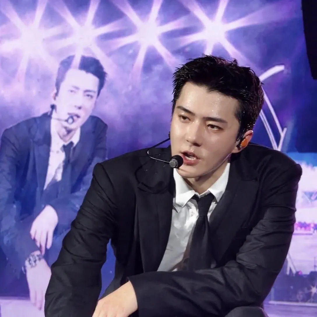 EXOの最近の活動写真