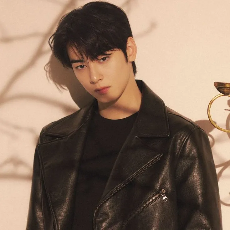 Recent activity shot of Eunwoo (ASTRO)