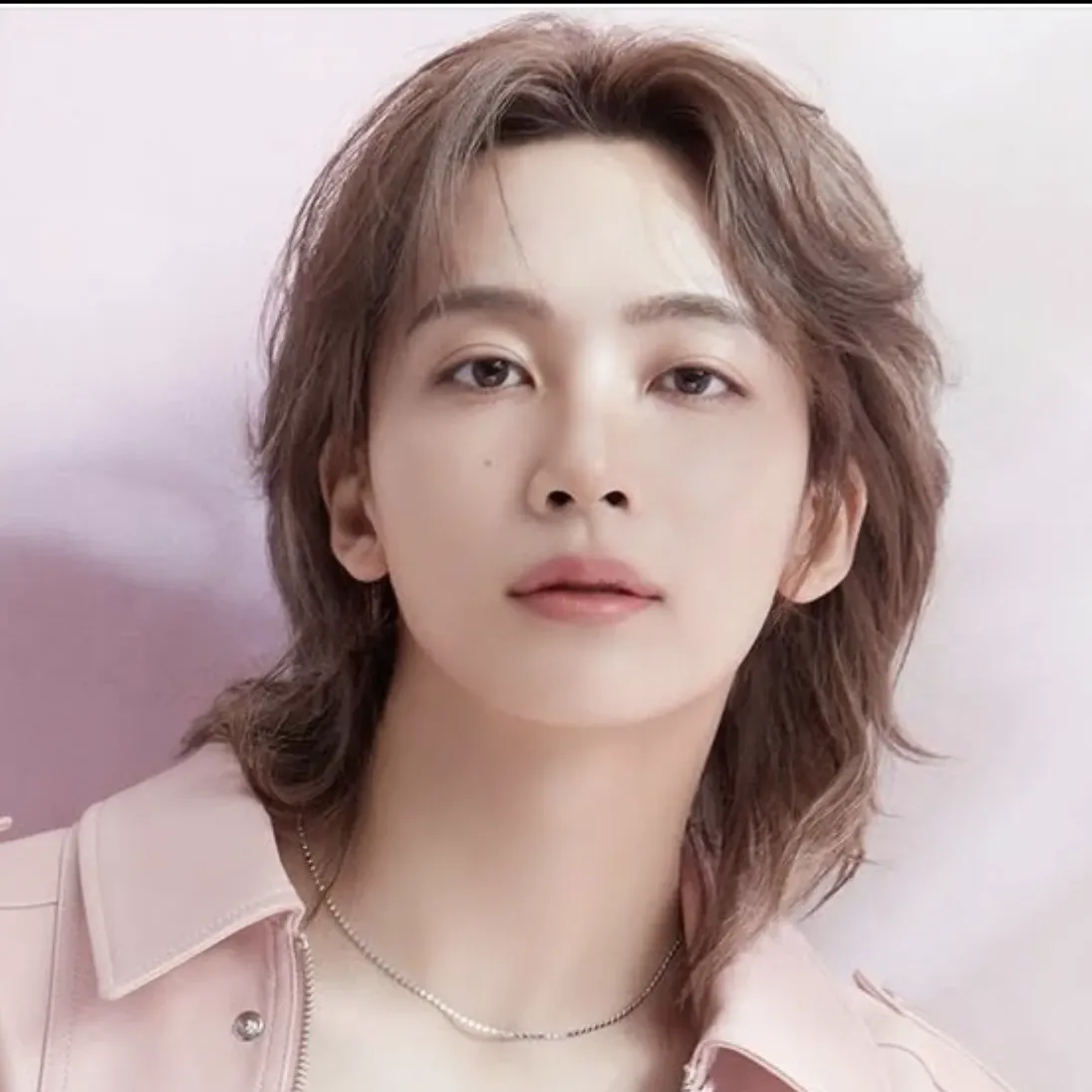 Latest photo of Jeonghan (SEVENTEEN)