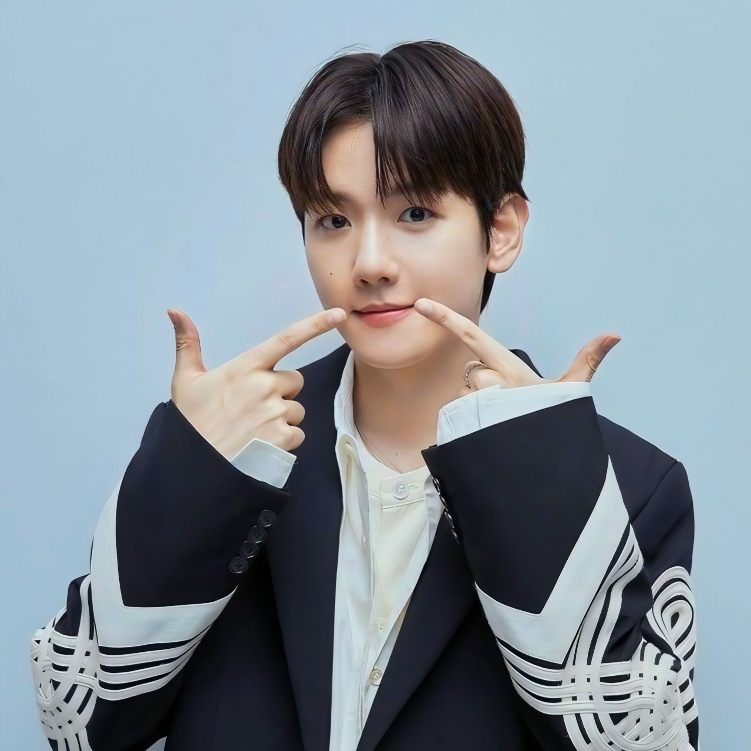 백현 (EXO)의 비하인드 컷