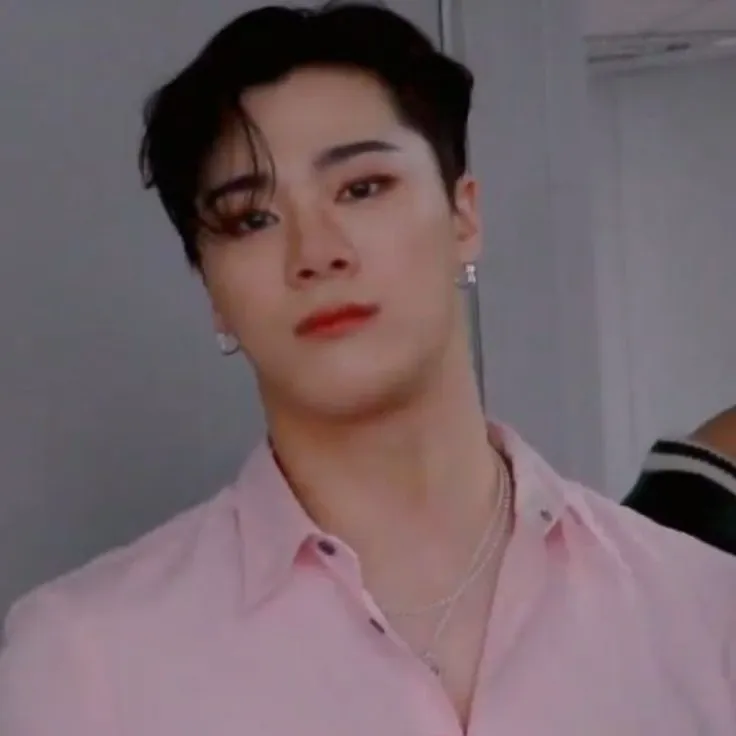 Behind-the-scenes cut of Moonbin (ASTRO)