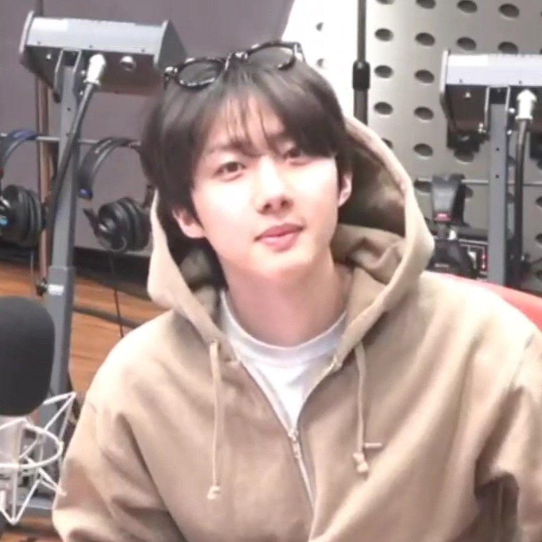 Latest photo of Hui (PENTAGON)