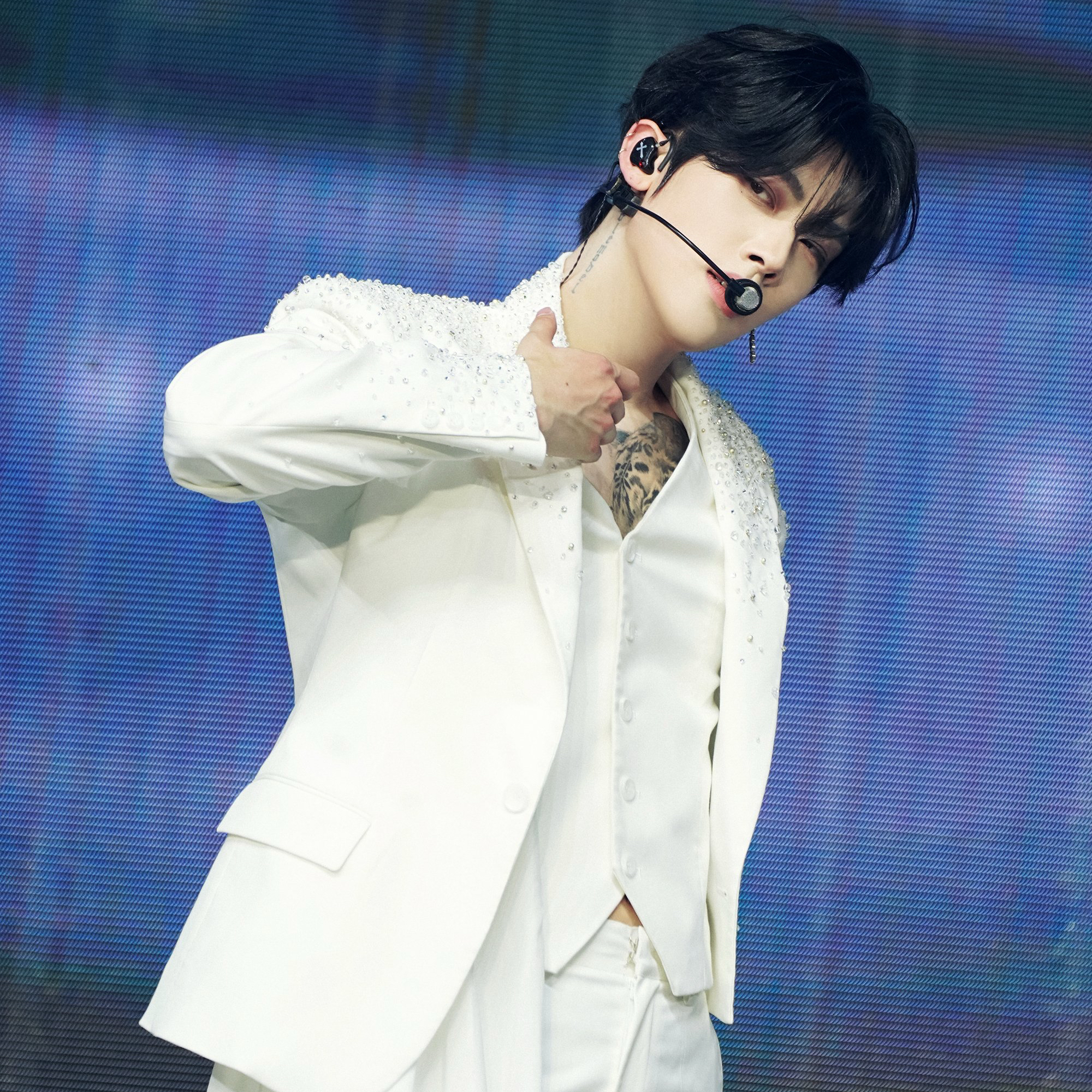 Behind-the-scenes cut of Ricky